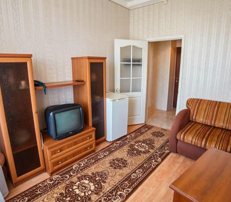 Оснащение гостиной в 2 местном 2 комнатном Улучшенный в санатории Тарханы. Пятигорск