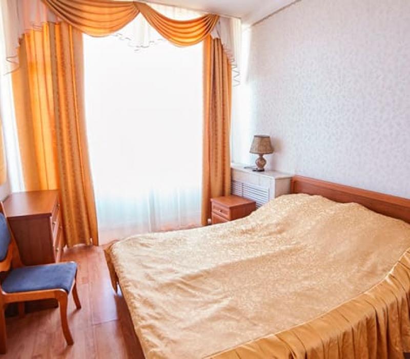 Спальня 2 местного 2 комнатного Улучшенный санатория Тарханы. Пятигорск